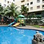 Comfortable Studio Room At Kebagusan City By Travelio